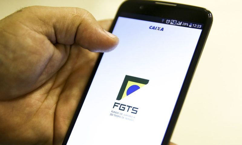 Conselho do FGTS adia redução do teto de antecipação do saque-aniversário