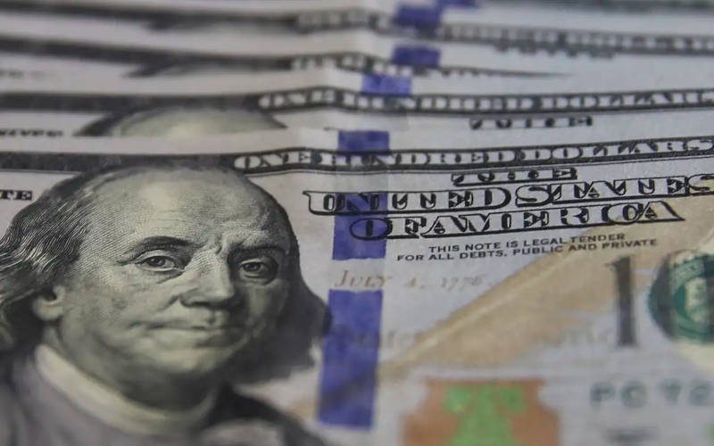 Ibovespa fecha em queda devido a incertezas políticas