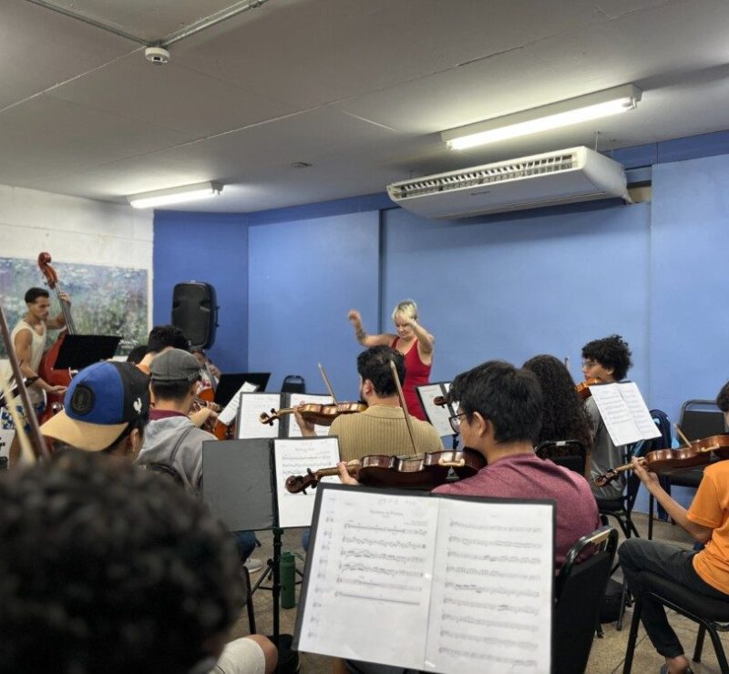 Espetáculos gratuitos do Liceu Cláudio Santoro agitam o Teatro Amazonas