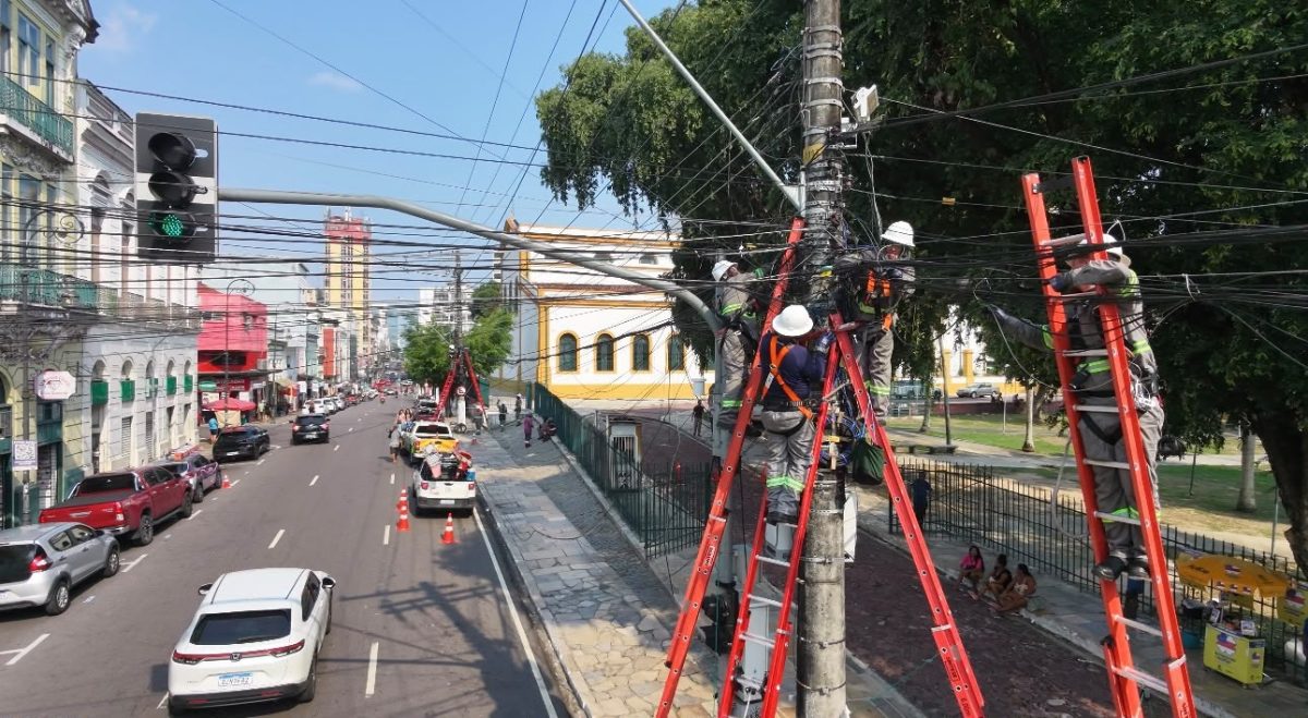 Manaus inicia nova fase de ordenamento de cabos no centro histórico