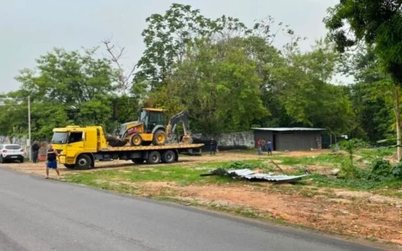 Reintegração de posse em terreno do bairro Flores, em Manaus