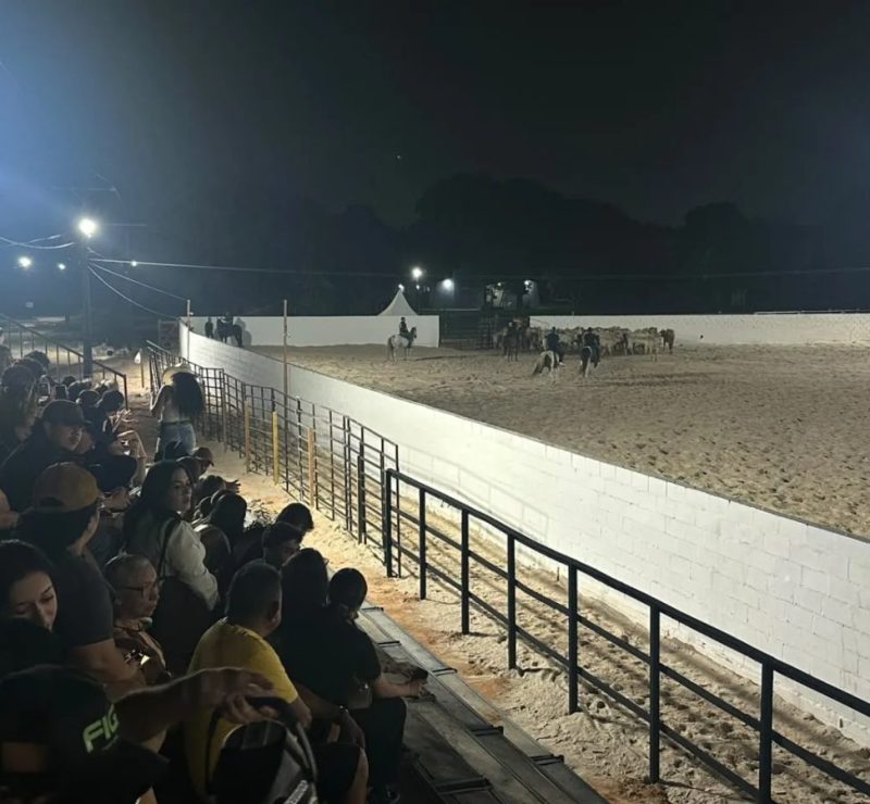 Vaquejada Arena Nilton Lins atrai competidores e público em Manaus